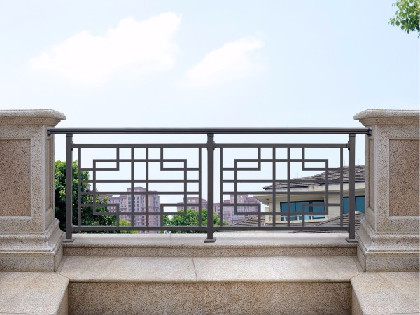 中式简约阳台铝艺护栏